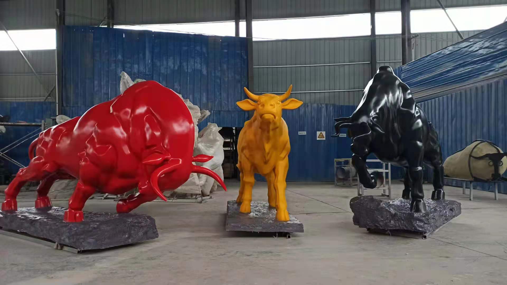 “三牛” 雕塑的象征与精神